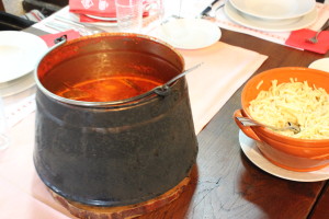 Halászlé tésztával